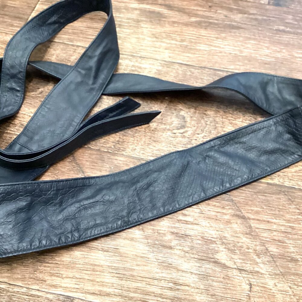 Navy Blue Obi, Leather Wrap Belt, Wide Versatile GILI Textured - Picture 2 of 6